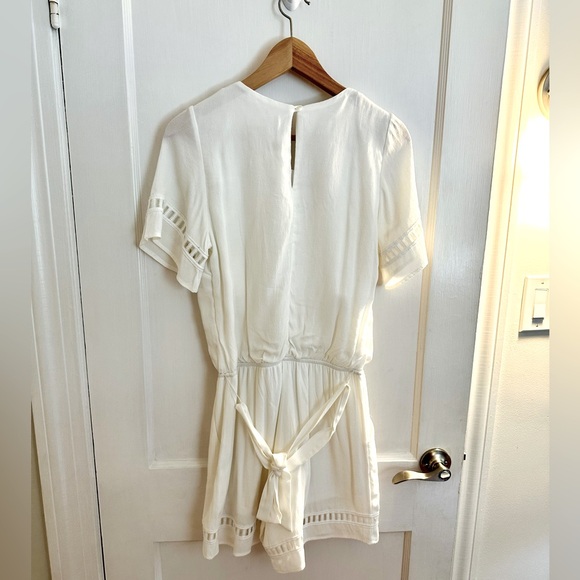 Fraiche by J White Romper SIZE S - Picture 2 of 5
